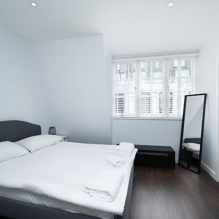 Stylish 3Br Flat In The Heart Of Soho London Lejlighed Eksteriør billede